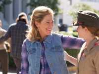 ����� ����