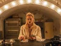 ��������