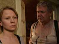 ����� ����