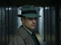 �������-������