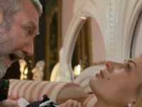 ���-����