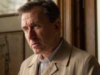 ����� ����