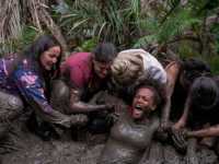 �������