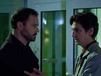 ����� ����