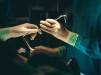 �������