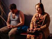 ����� ����